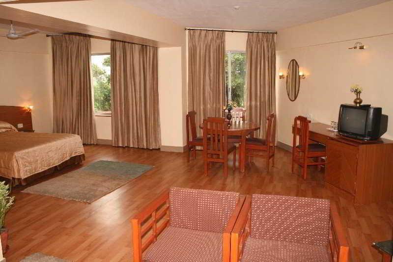 Ramee Guestline Tirupati Hotel Ngoại thất bức ảnh