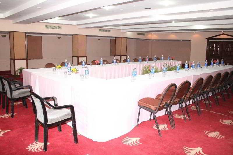 Ramee Guestline Tirupati Hotel Ngoại thất bức ảnh