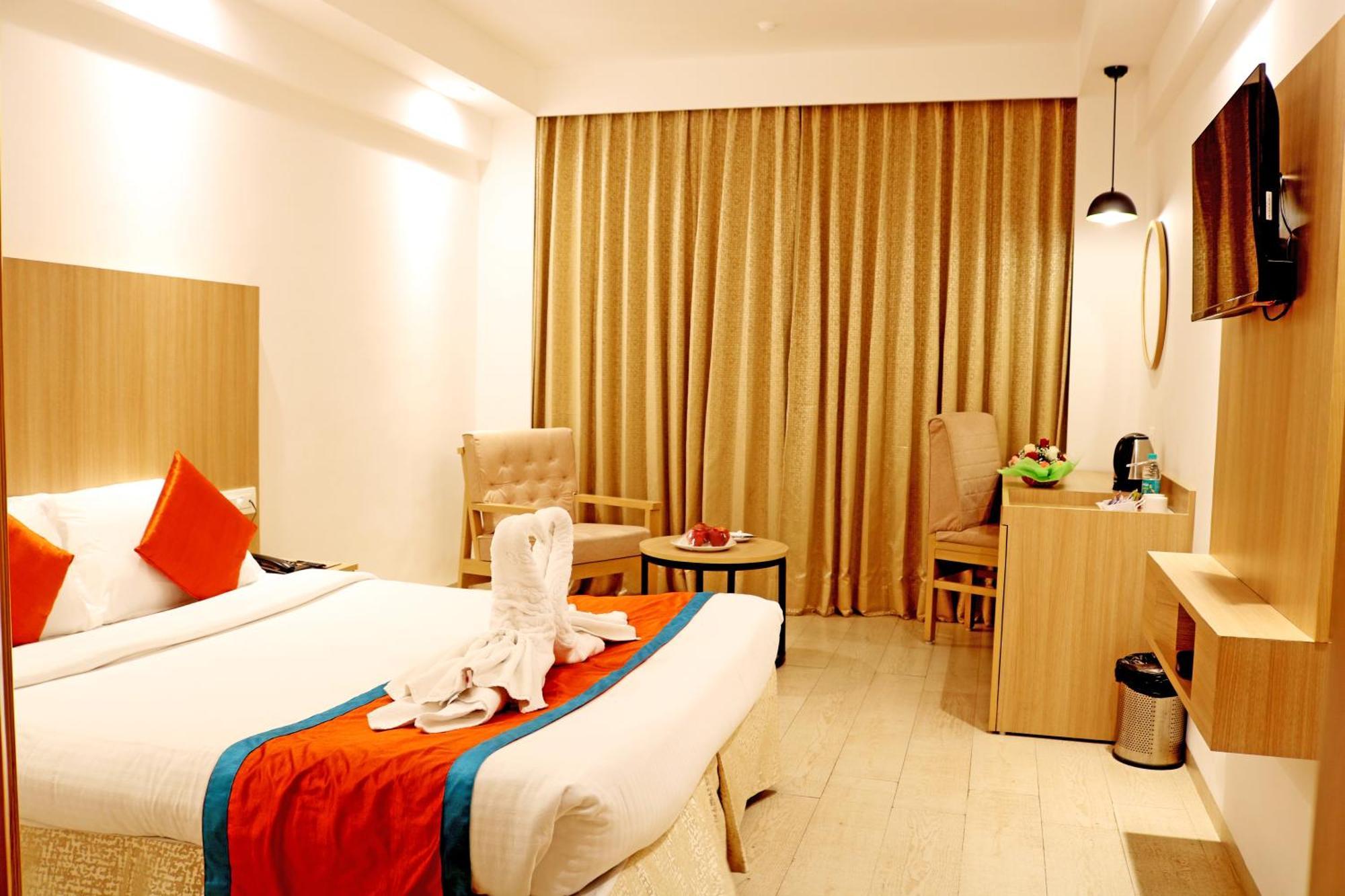 Ramee Guestline Tirupati Hotel Ngoại thất bức ảnh