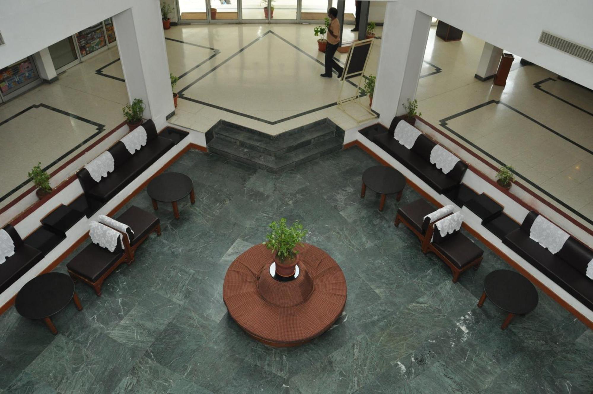 Ramee Guestline Tirupati Hotel Ngoại thất bức ảnh