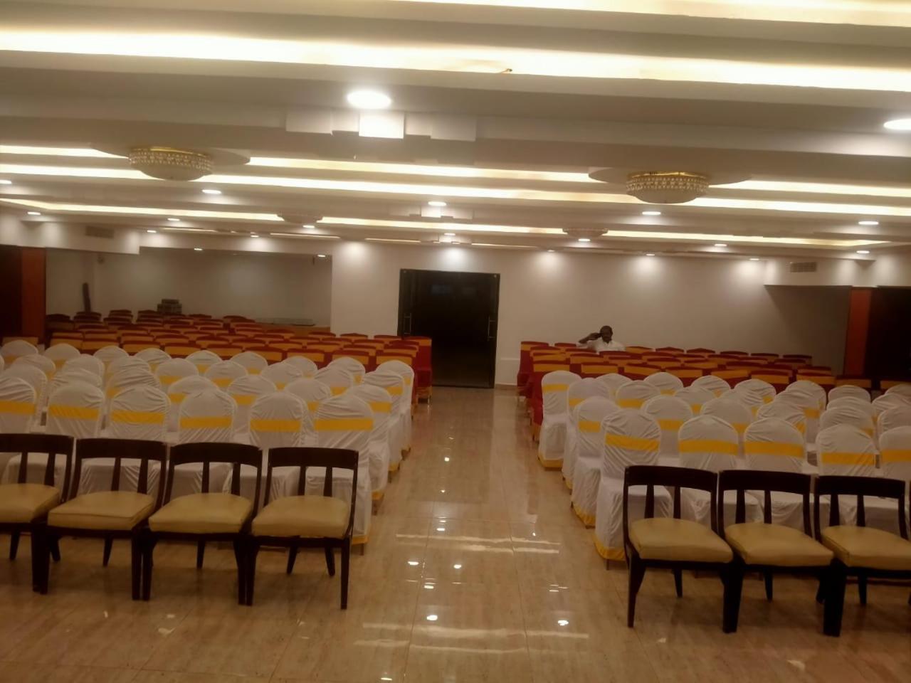 Ramee Guestline Tirupati Hotel Ngoại thất bức ảnh