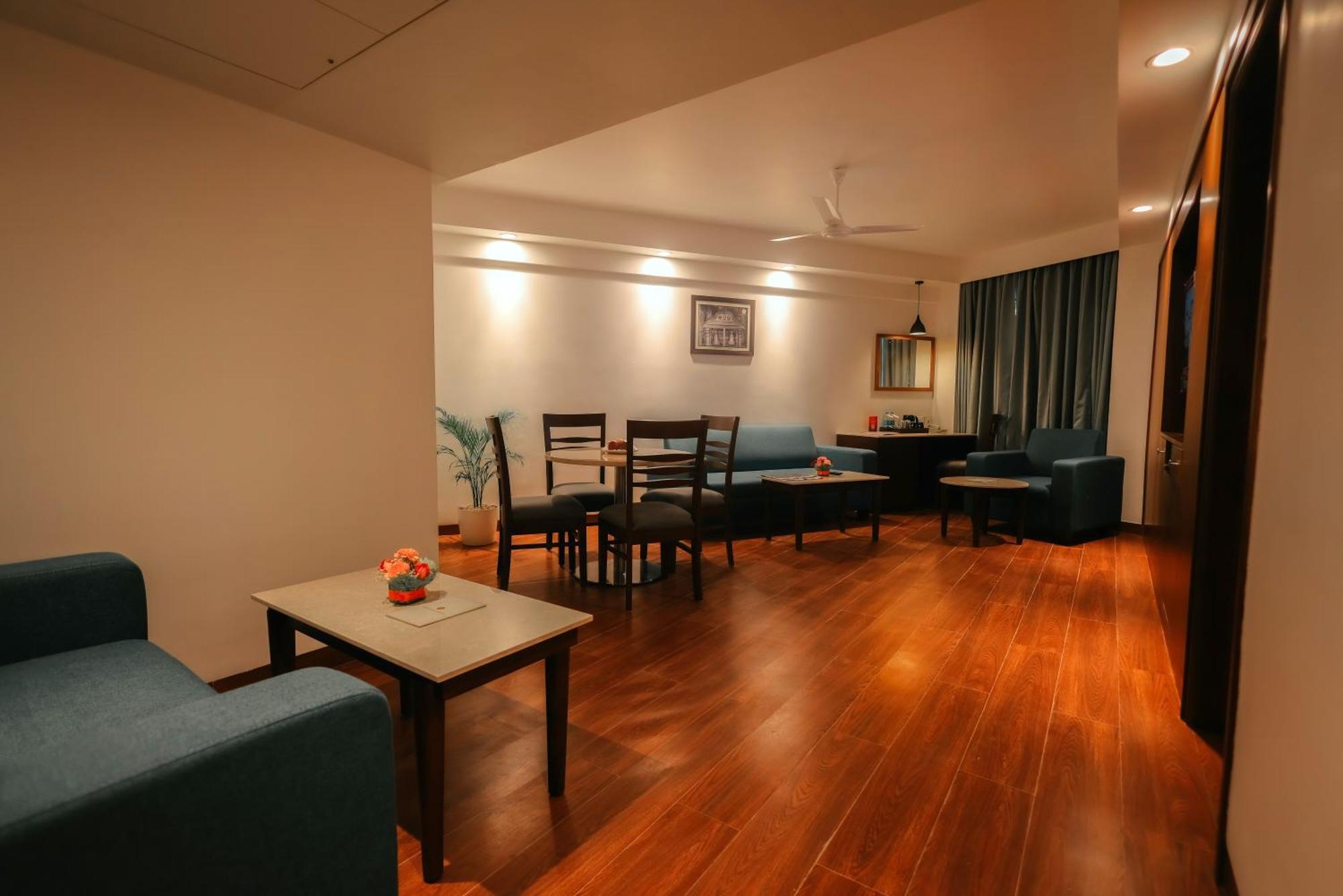 Ramee Guestline Tirupati Hotel Ngoại thất bức ảnh