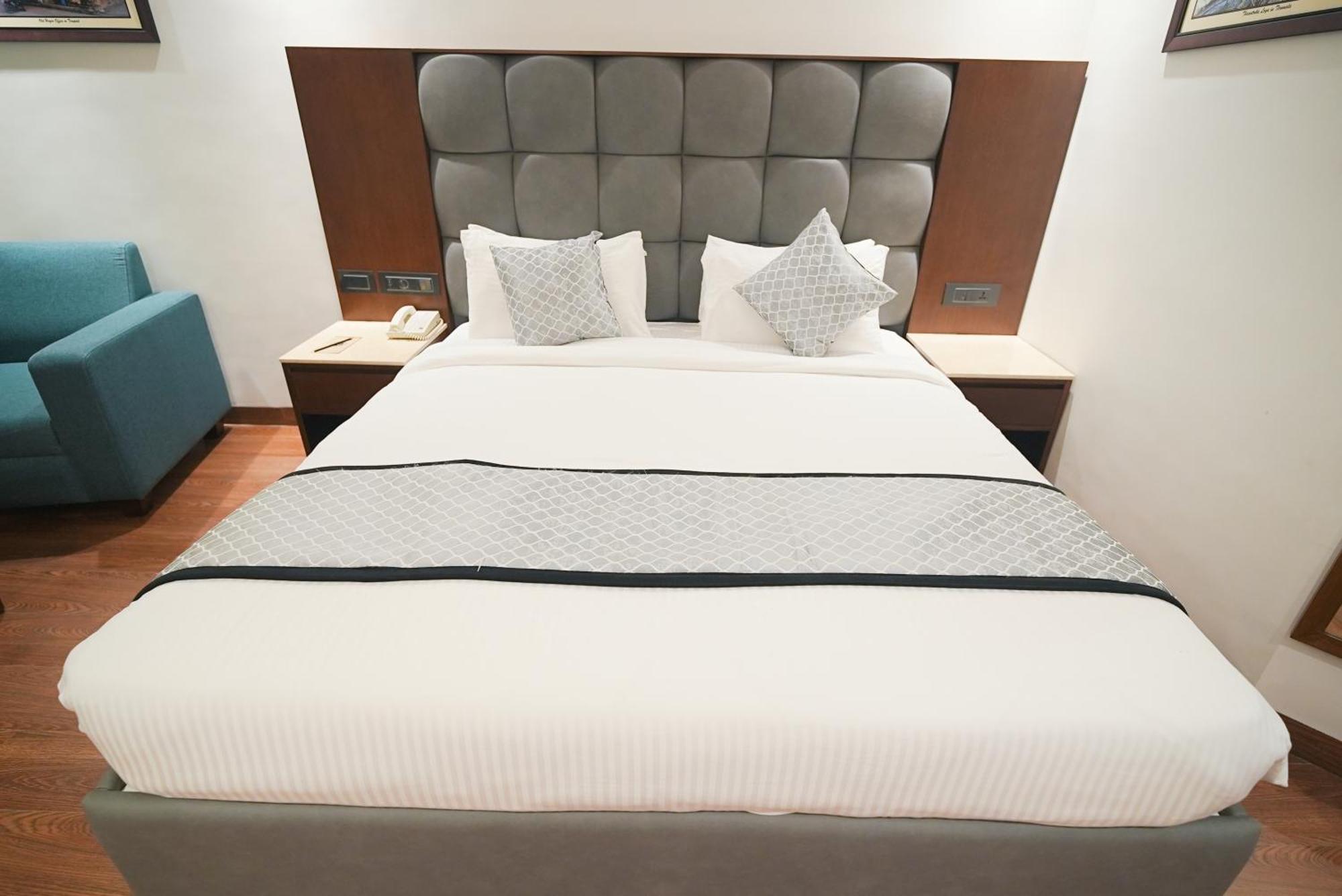 Ramee Guestline Tirupati Hotel Ngoại thất bức ảnh