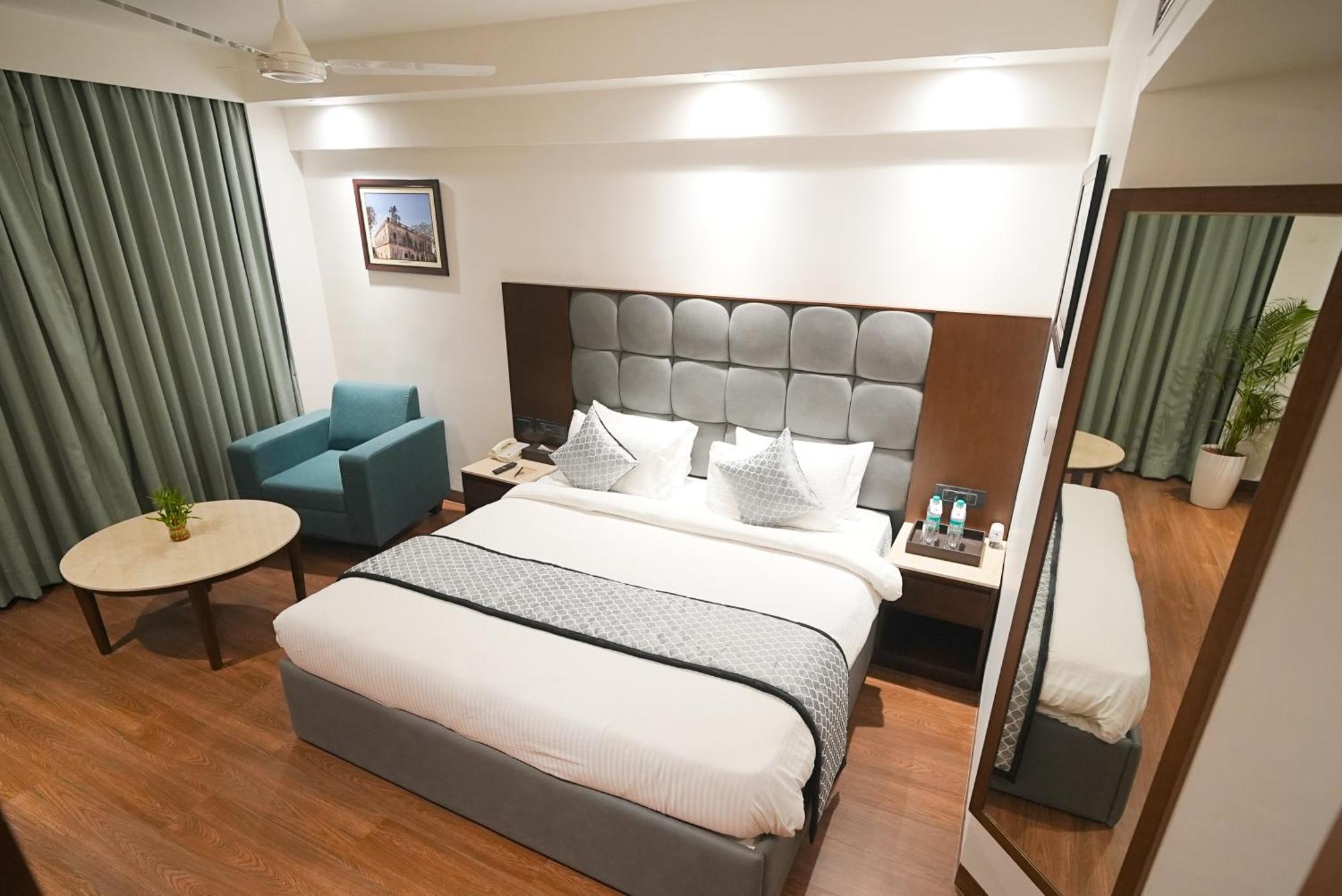 Ramee Guestline Tirupati Hotel Ngoại thất bức ảnh